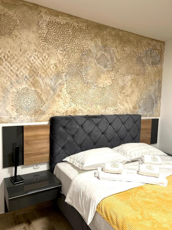 Apartman Lux-Besplatno Koriscenje Zasebne Garaze سريمسكا ميتروفيكا المظهر الخارجي الصورة