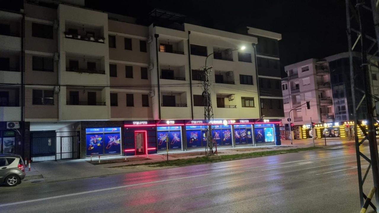 Apartman Lux-Besplatno Koriscenje Zasebne Garaze سريمسكا ميتروفيكا المظهر الخارجي الصورة